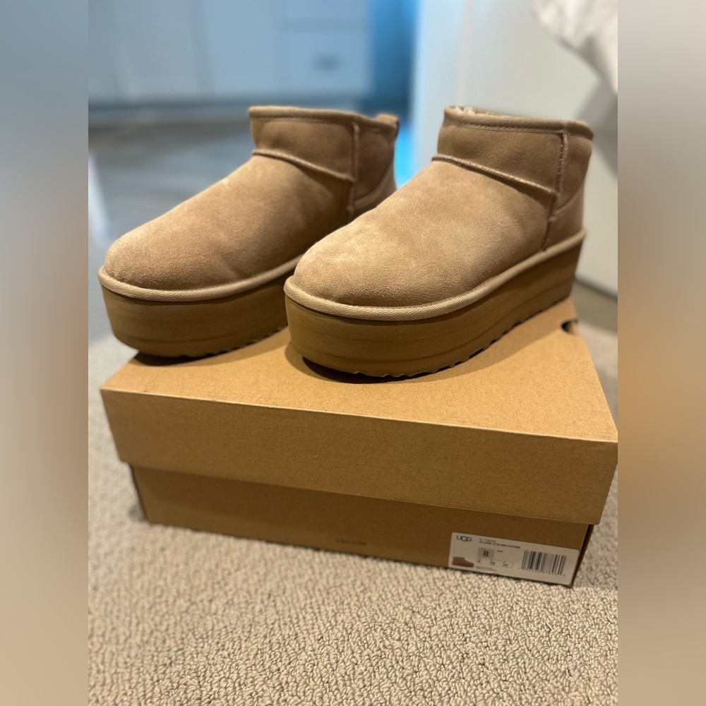 Platform Uggs size 8